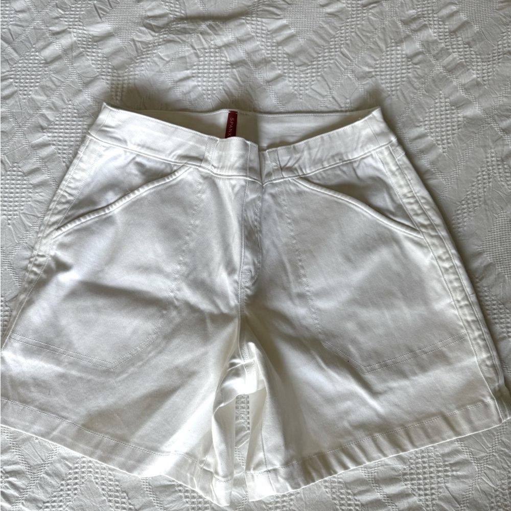 Spanx stretch twill shorts 6 inch
